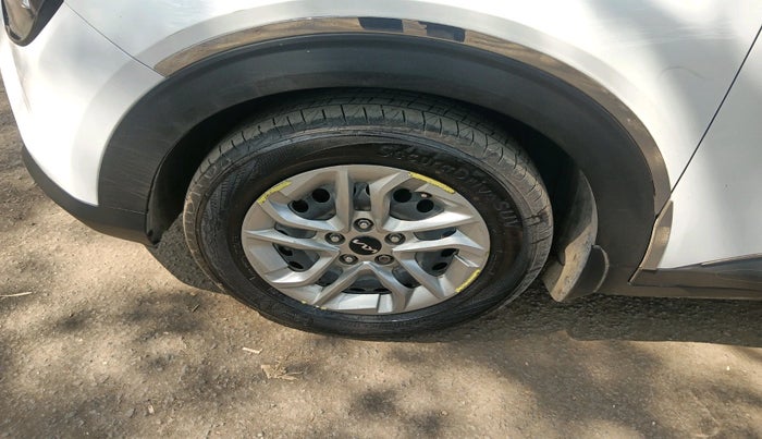 2022 KIA CARENS PRESTIGE 1.5 DIESEL 7 STR, Diesel, Manual, 1,17,460 km, tyre