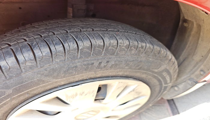 2014 Maruti Swift VXI, Petrol, Manual, 20,613 km, tyre