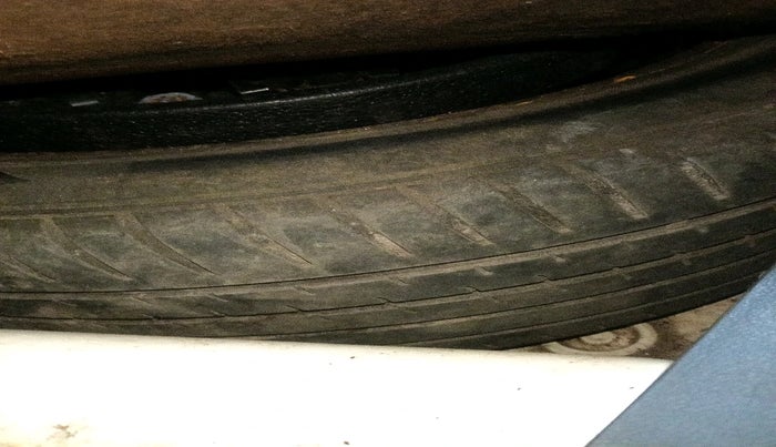 2010 Skoda Laura AMBIENTE 1.9 TDI AT, Diesel, Automatic, 1,13,763 km, tyre