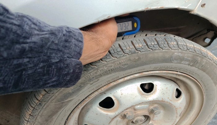 2009 Maruti Wagon R Duo DUO LXI LPG, Petrol, Manual, 99,000 km, tyre