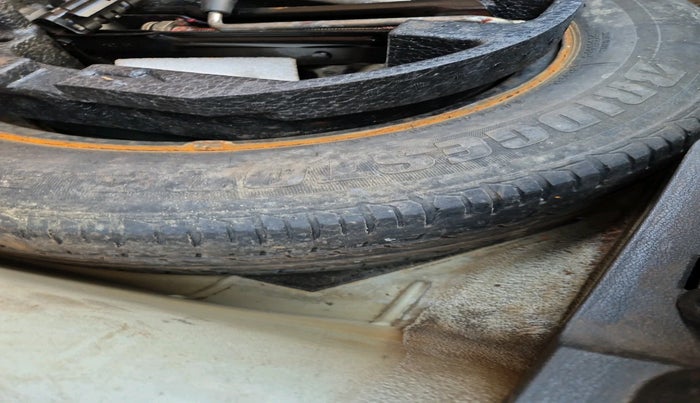 2011 Skoda Fabia AMBIENTE 1.2 MPI, Petrol, Manual, 65,000 km, tyre