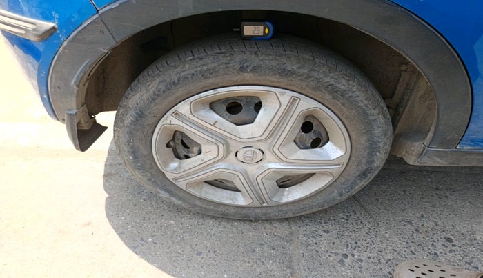 2019 Tata NEXON XM PETROL, CNG, Manual, 76,069 km, tyre