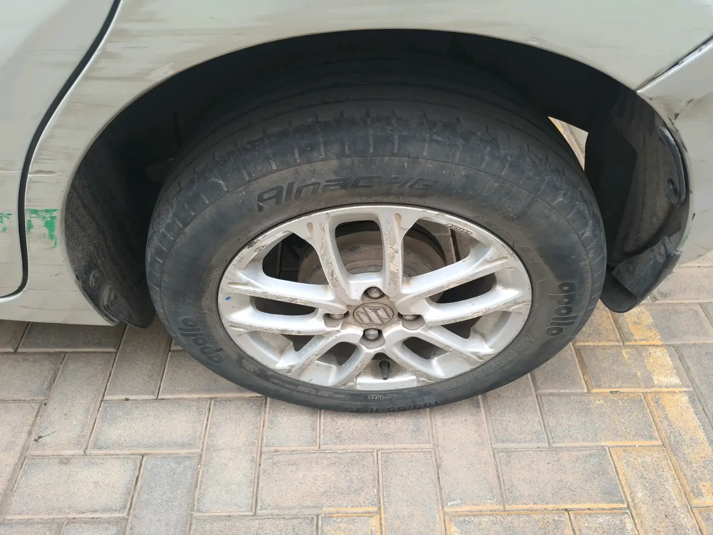2018 Maruti Swift ZDI AMT, Diesel, Automatic, 1,41,530 km, tyre