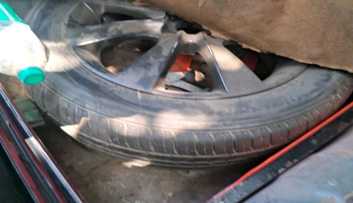 2012 Hyundai Verna FLUIDIC 1.6 CRDI SX AT, Diesel, Automatic, 83,266 km, tyre