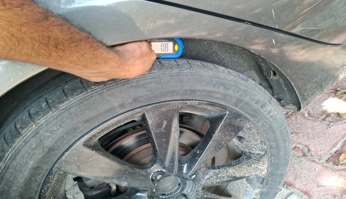 2012 Hyundai Verna FLUIDIC 1.6 CRDI SX AT, Diesel, Automatic, 83,266 km, tyre