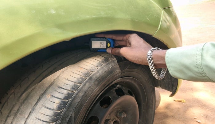 2011 Ford Figo LXI 1.4 DIESEL, Diesel, Manual, 94,545 km, tyre