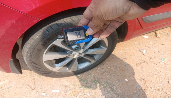 2016 Hyundai Elite i20 ASTA 1.4 CRDI (O), Diesel, Manual, 1,29,692 km, tyre