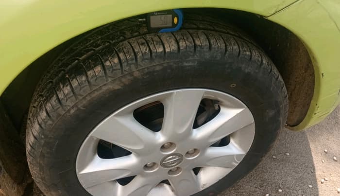 2011 Nissan Micra XV PREMIUM DIESEL, Diesel, Manual, 1,03,936 km, tyre