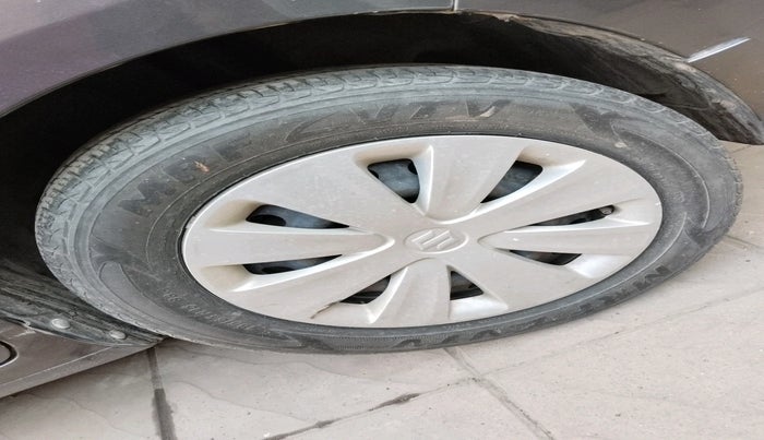 2016 Maruti Ertiga VXI, Petrol, Manual, 36,236 km, tyre