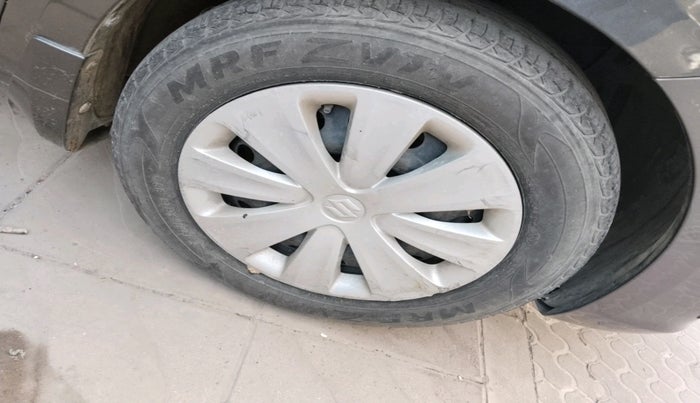 2016 Maruti Ertiga VXI, Petrol, Manual, 36,236 km, tyre