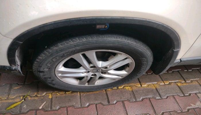 2011 Honda CRV 2.4L 2WD MT, Petrol, Manual, 1,29,624 km, tyre