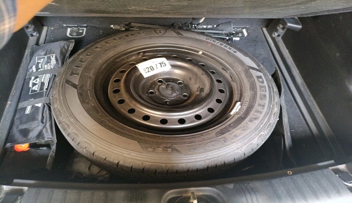 2019 Jeep Compass LIMITED PLUS PETROL AT, Petrol, Automatic, 1,56,072 km, tyre