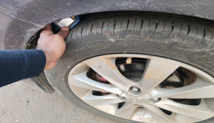 2011 Hyundai Verna FLUIDIC 1.6 CRDI SX, Diesel, Manual, 1,13,662 km, tyre