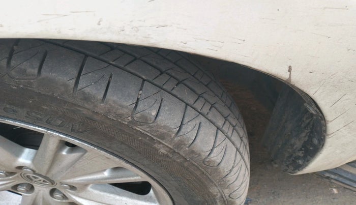 2019 Toyota Innova Crysta 2.4 ZX 7 STR, Diesel, Manual, 1,06,856 km, tyre