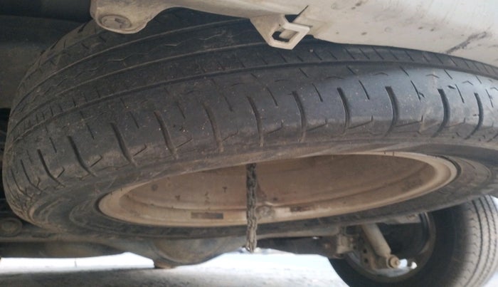 2019 Toyota Innova Crysta 2.4 ZX 7 STR, Diesel, Manual, 1,06,856 km, tyre