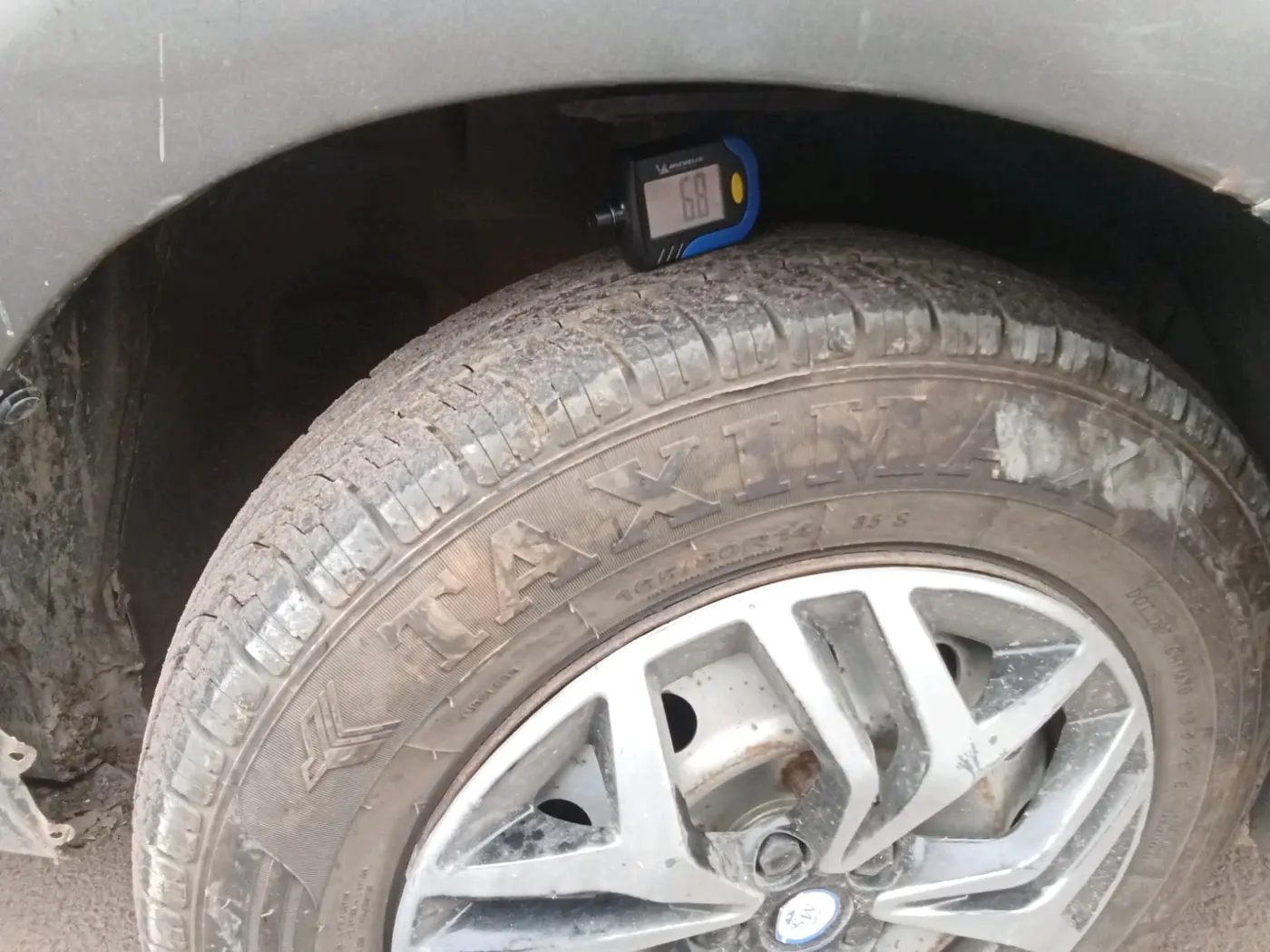 2018 Maruti Dzire LXI, Petrol, Manual, 56,813 km, tyre
