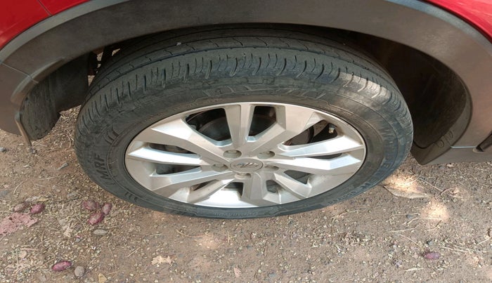 2020 Mahindra XUV300 W8 1.2 PETROL, Petrol, Manual, 30,408 km, tyre