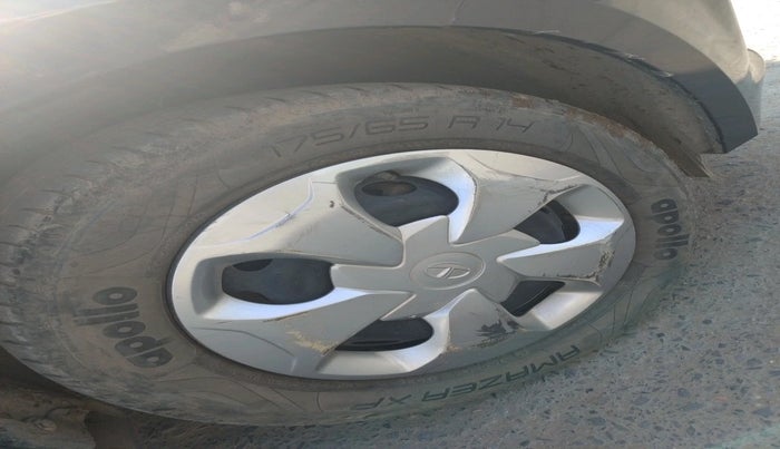 2021 Tata Tiago XT (O) PETROL, Petrol, Manual, 17,051 km, tyre