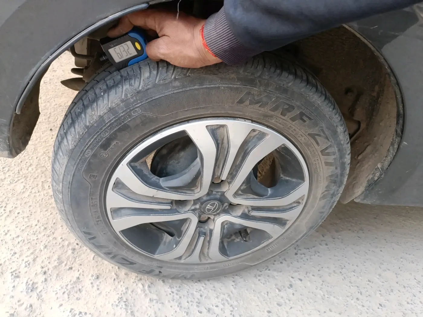 2024 Tata TIGOR XZA Plus iCNG , CNG, Automatic, 37,304 km, tyre
