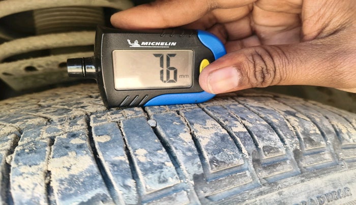 2020 Tata Harrier XZA PLUS 2.0L, Diesel, Automatic, 83,260 km, tyre