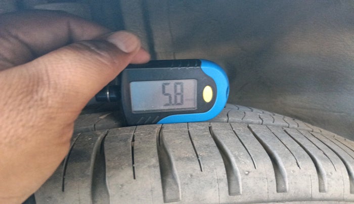 2019 Hyundai Elite i20 SPORTZ PLUS 1.2, CNG, Manual, 2,08,124 km, tyre