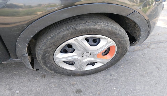 2019 Tata NEXON XM PETROL, Petrol, Manual, 72,863 km, tyre