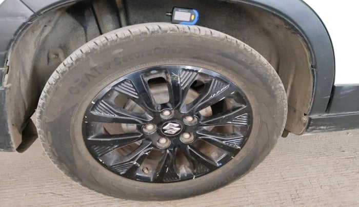 2020 Maruti Vitara Brezza ZXI, CNG, Manual, 1,13,061 km, tyre