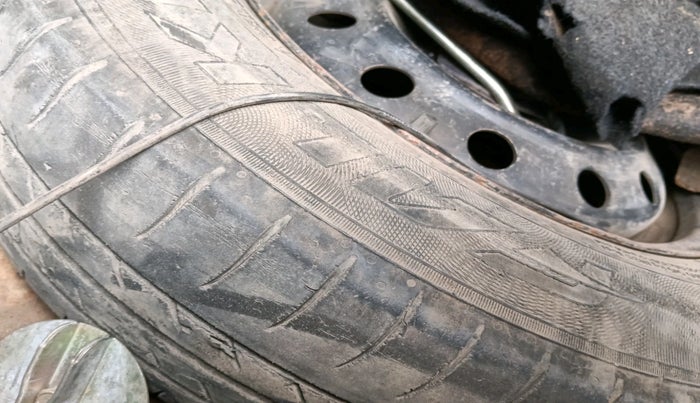 2019 Maruti Dzire VDI, Diesel, Manual, 92,371 km, tyre