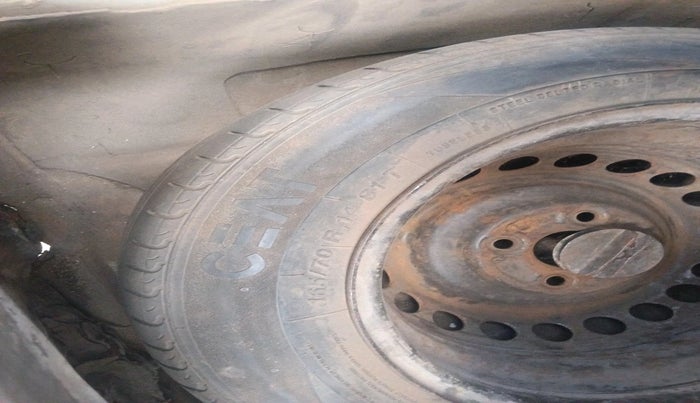 2018 Honda Amaze 1.5L I-DTEC E, Diesel, Manual, 1,02,053 km, tyre