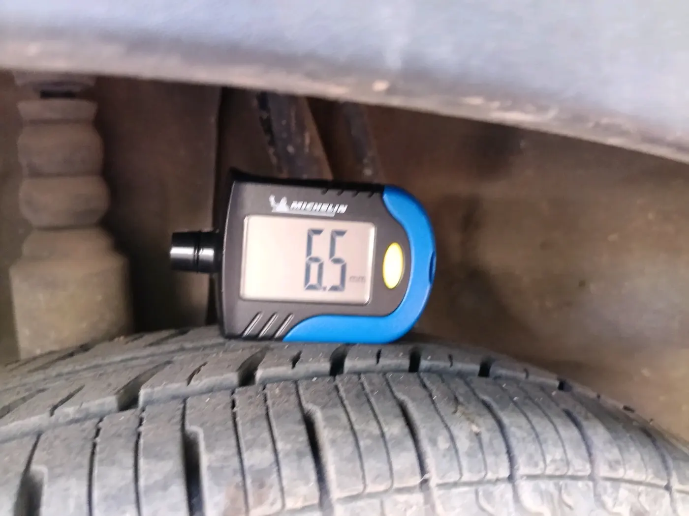 2019 Renault Kwid RXL, CNG, Manual, 92,553 km, tyre