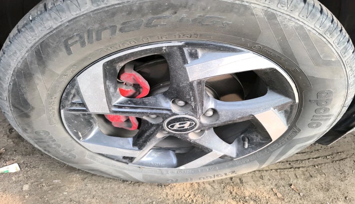 2019 Hyundai VENUE SX 1.4 CRDI, Diesel, Manual, 64,838 km, tyre