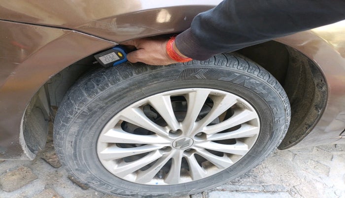 2016 Maruti Ciaz ZDI SHVS, Diesel, Manual, 1,50,606 km, tyre