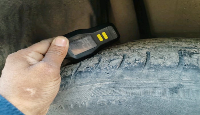 2018 Maruti Dzire VXI, Petrol, Manual, 73,096 km, tyre