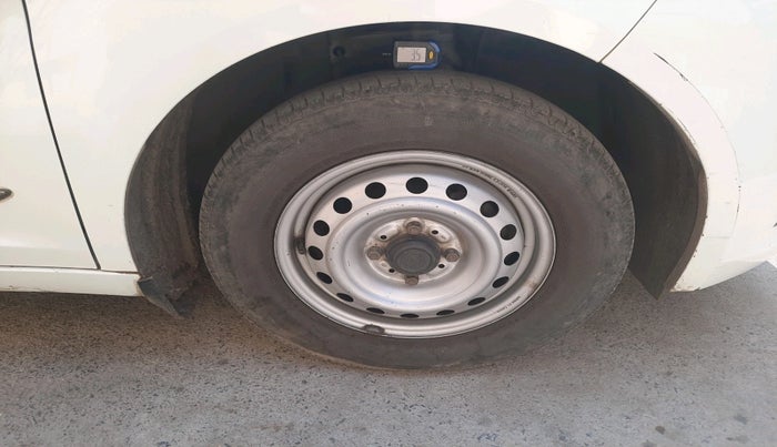 2020 Tata ALTROZ XE PETROL, Petrol, Manual, 48,475 km, tyre