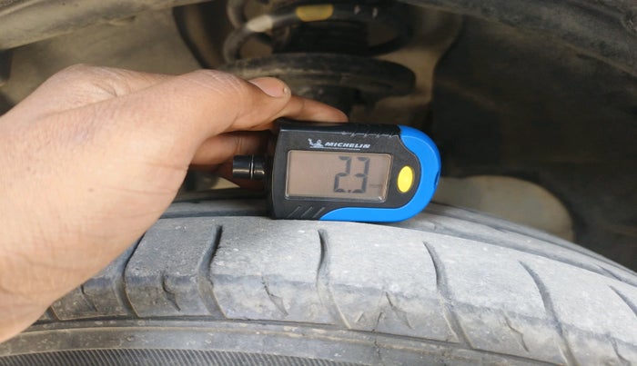 2014 Ford Ecosport TITANIUM 1.0L ECOBOOST, Petrol, Manual, 70,564 km, tyre