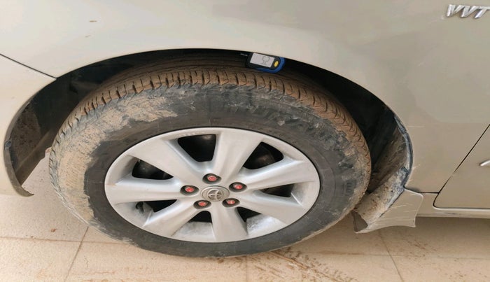 2011 Toyota Corolla Altis G PETROL, Petrol, Manual, 1,01,027 km, tyre