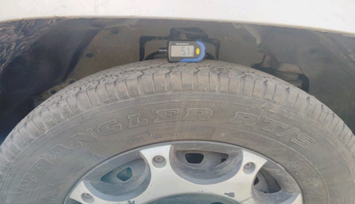 2017 Mahindra TUV300 T6, Diesel, Manual, 62,549 km, tyre