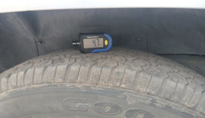 2017 Mahindra TUV300 T6, Diesel, Manual, 62,549 km, tyre