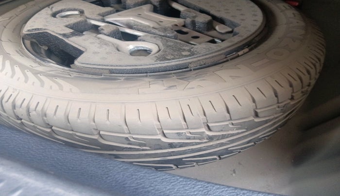 2016 Maruti S Cross ZETA 1.3, Diesel, Manual, 1,60,977 km, tyre