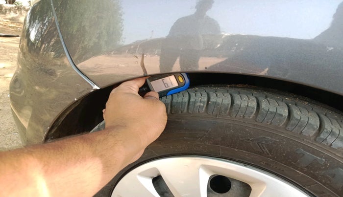 2012 Hyundai i10 MAGNA 1.2, Petrol, Manual, 77,400 km, tyre