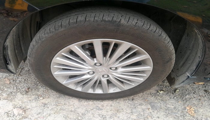 2025 Honda Amaze VX 1.2 Petrol MT, CNG, Manual, 5,082 km, tyre