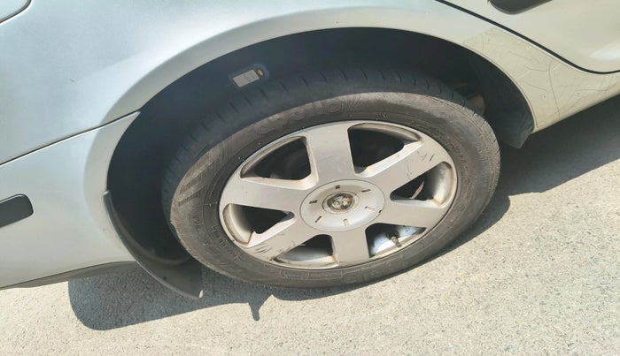 2009 Skoda Laura L&K 1.9 PD AT, Diesel, Automatic, 64,964 km, tyre