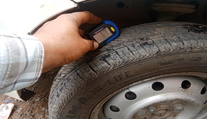 2017 Maruti Wagon R 1.0 LXI CNG, CNG, Manual, 1,41,008 km, tyre