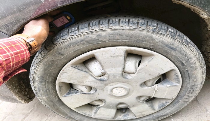 2016 Maruti Alto K10 LXI, CNG, Manual, 76,955 km, tyre