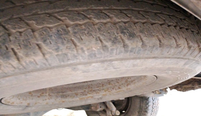 2013 Mahindra Xylo E8 ABS BS-III, Diesel, Manual, 1,35,504 km, tyre