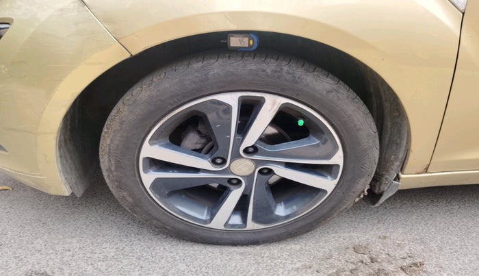 2020 Tata ALTROZ XZ DIESEL, Diesel, Manual, 90,776 km, tyre