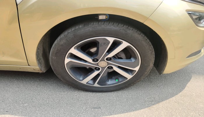 2020 Tata ALTROZ XZ DIESEL, Diesel, Manual, 90,776 km, tyre