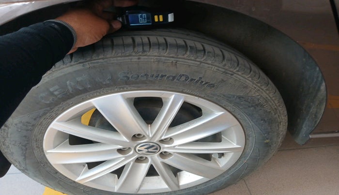 2018 Volkswagen Vento HIGHLINE PETROL AT, Petrol, Automatic, 69,087 km, tyre