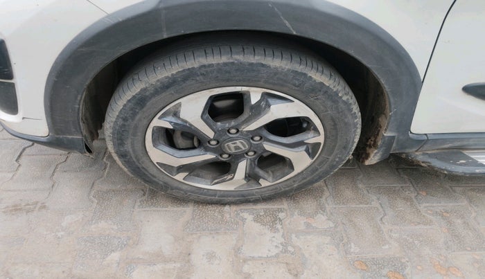 2016 Honda BR-V 1.5L I- DTEC V, Diesel, Manual, 37,597 km, tyre