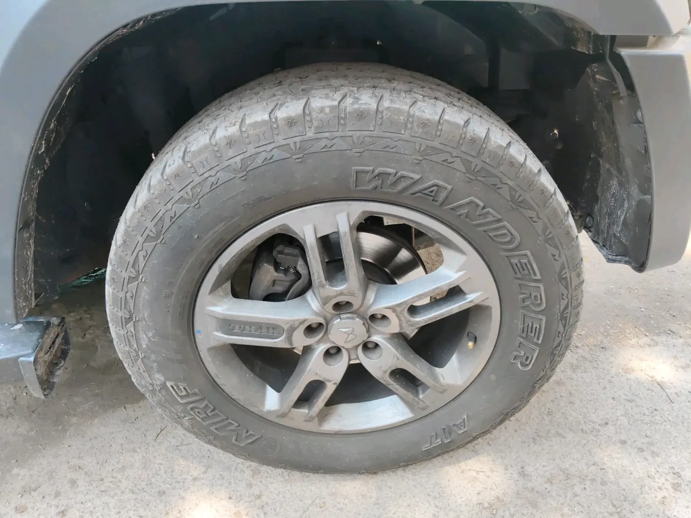 2024 Mahindra Thar LX D HT 2WD MT, Diesel, Manual, 65,085 km, tyre